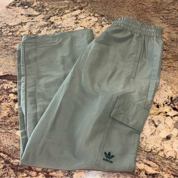 Adidas Light Green Cargo Pants NWT - Picture 6 of 10